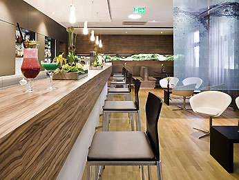 Mercure Hotel Orbis München Perlach BarLounge 1