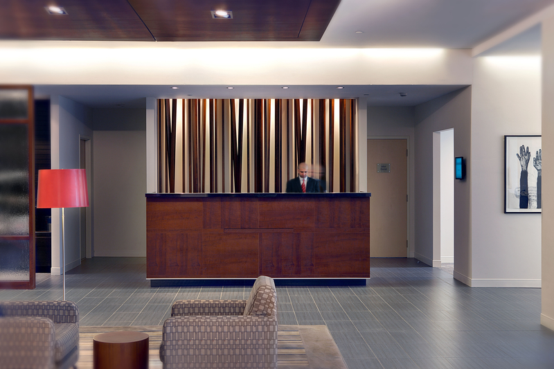 LobbyView Novotel Montréal Aeroport LobbyView