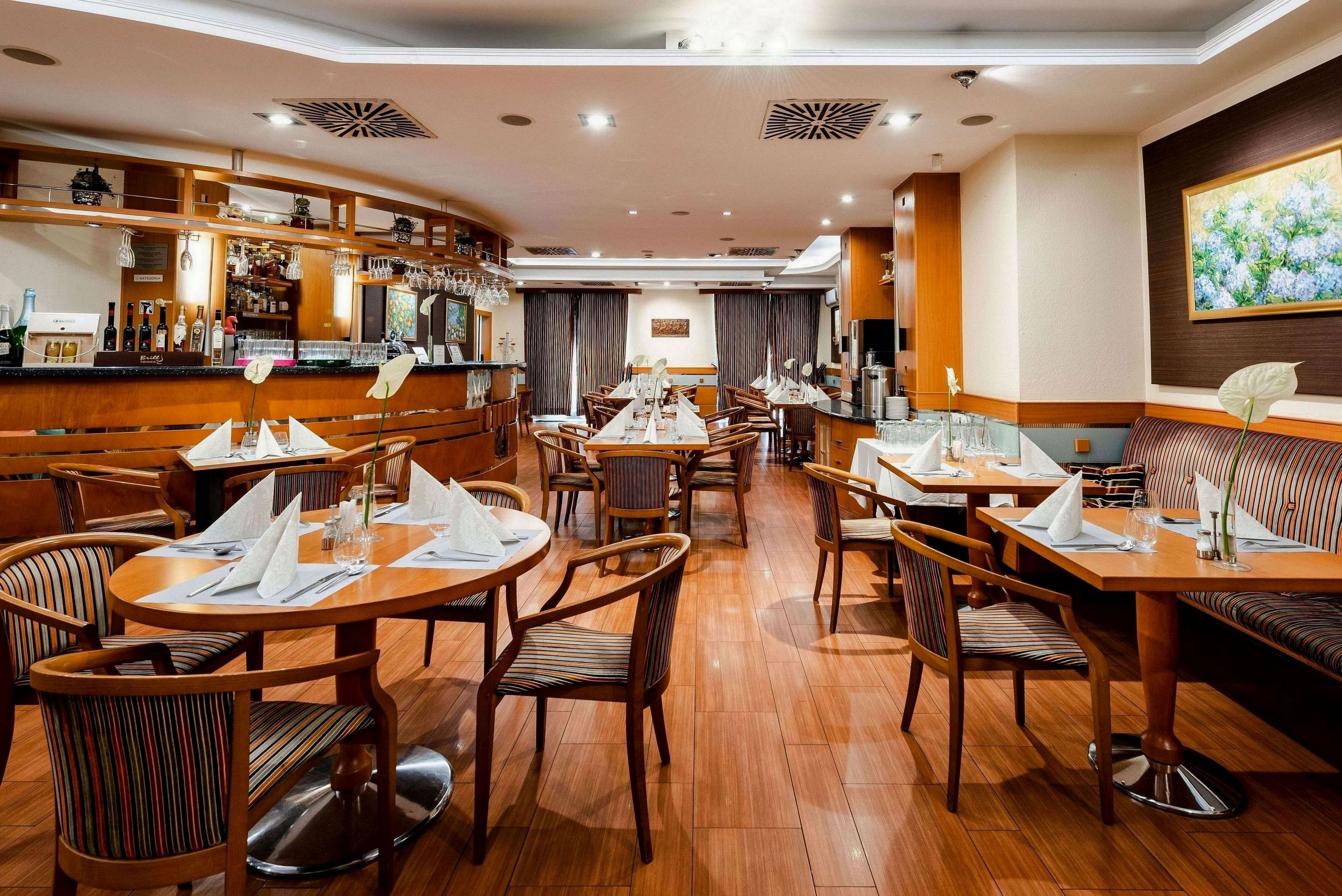 Φωτογραφίες Ξενοδοχείου: Hotel kalvaria Gyor