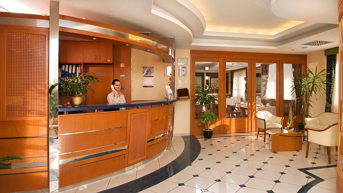 Φωτογραφίες Ξενοδοχείου: Hotel kalvaria Gyor