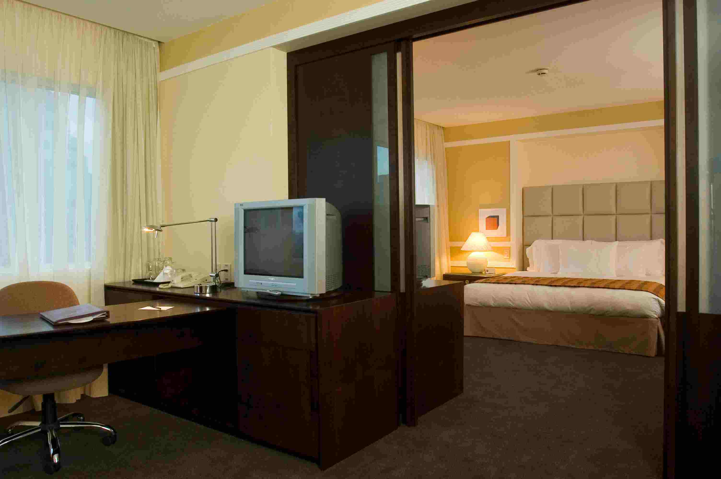 Caesar Business Sao Paulo Faria Lima Managed by Mercure Suite