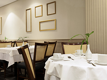 Mercure Apartments Curitiba Sete de Setembro 餐饮设施