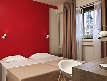 all seasons Rouen Cathedrale (futur ibis Styles)