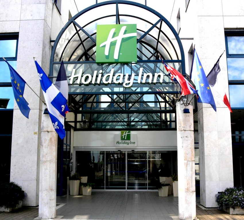 Holiday Inn Garden Court 