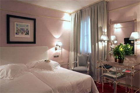 Room picture Mercure Madrid Santo Domingo Room picture