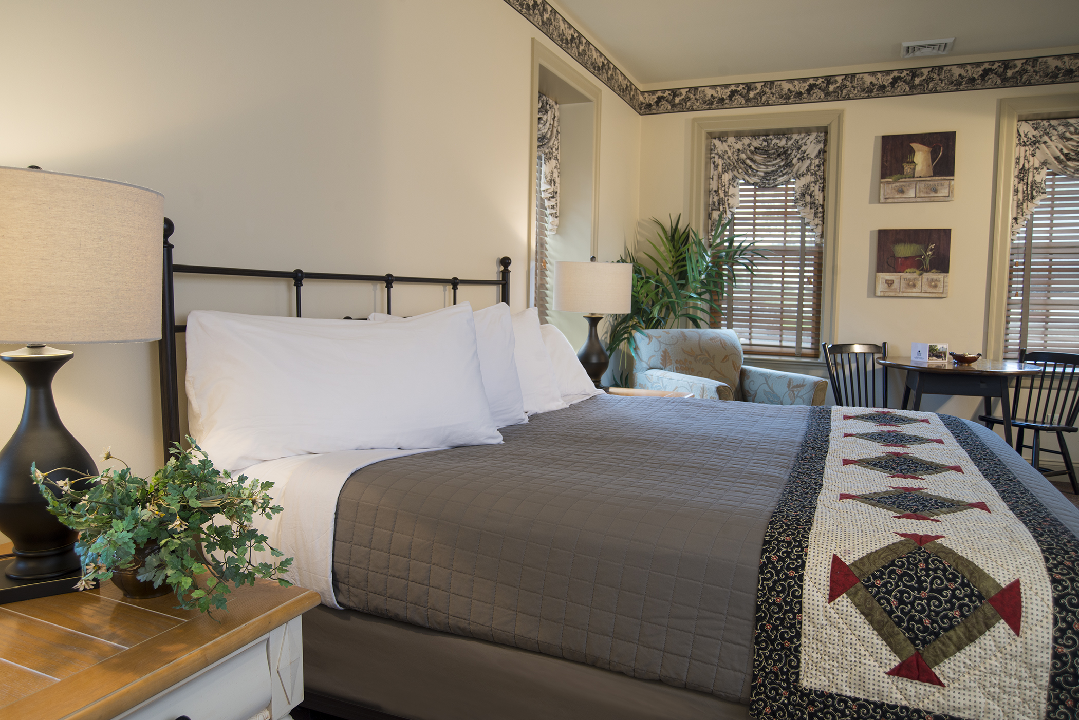 Spacious Rooms Lancaster County PA Inn at Kitchen Kettle