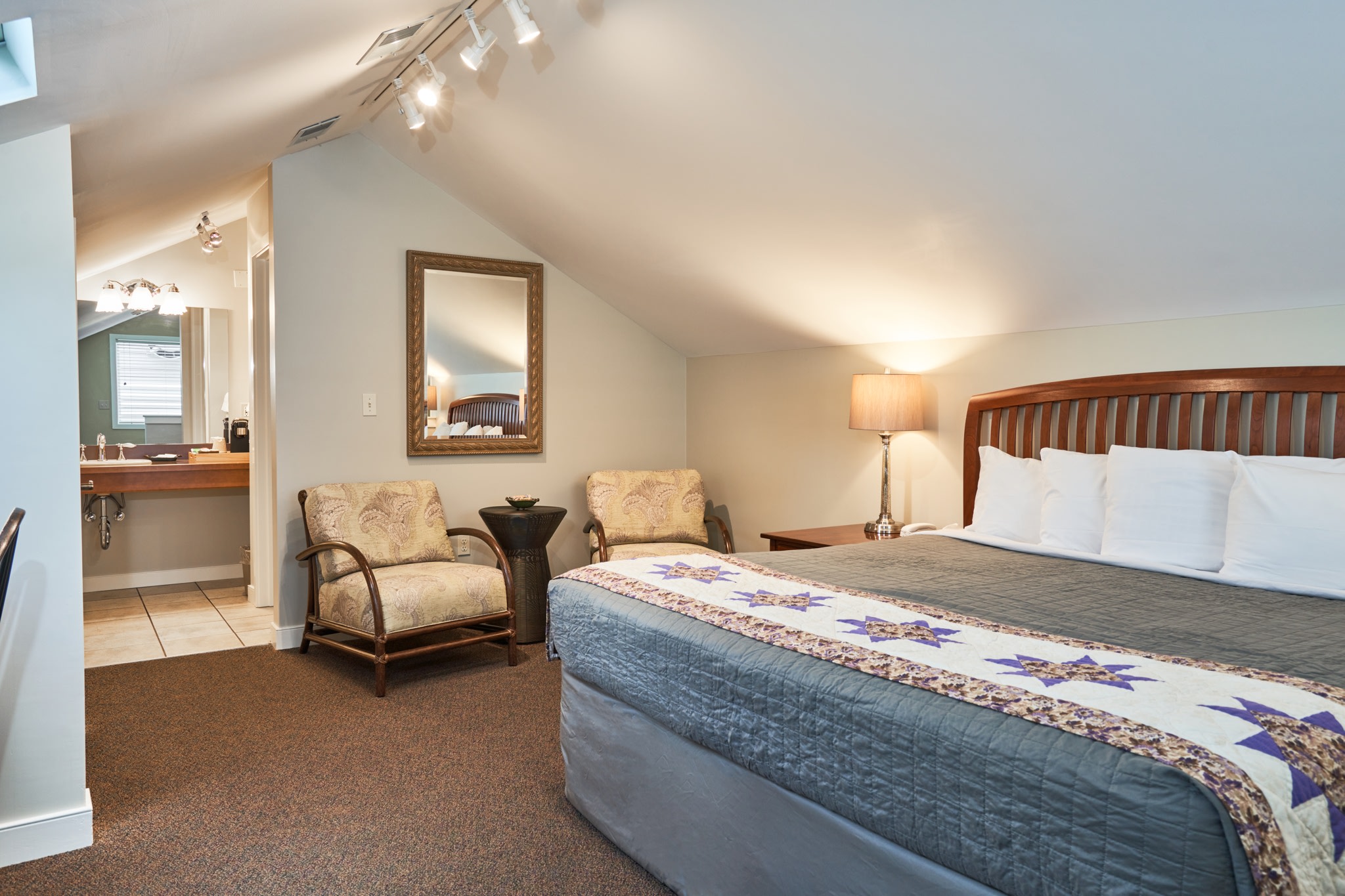 Spacious Rooms Lancaster County Pa Inn At Kitchen Kettle