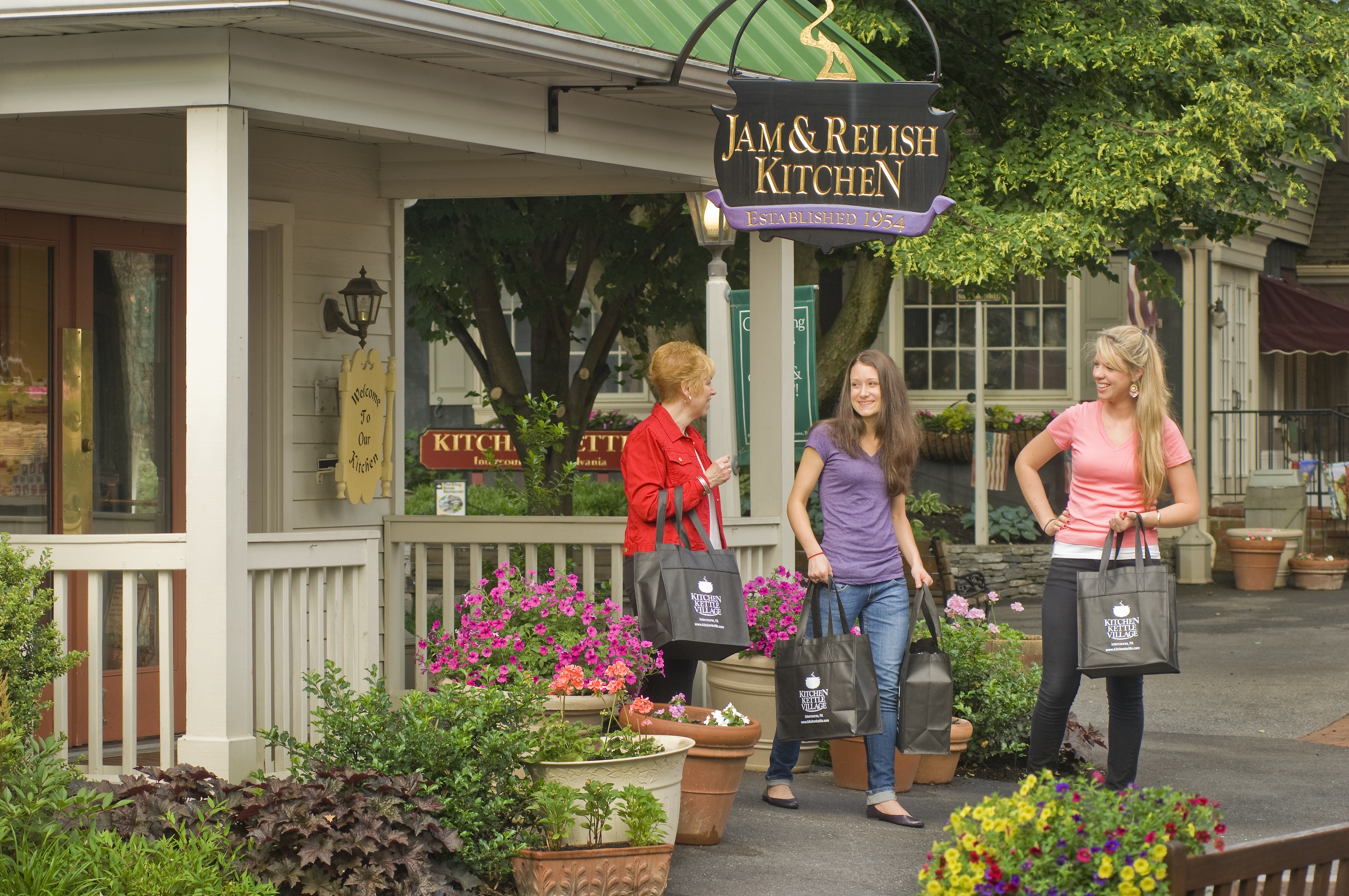 The Village The Inn Suites at Kitchen Kettle Village