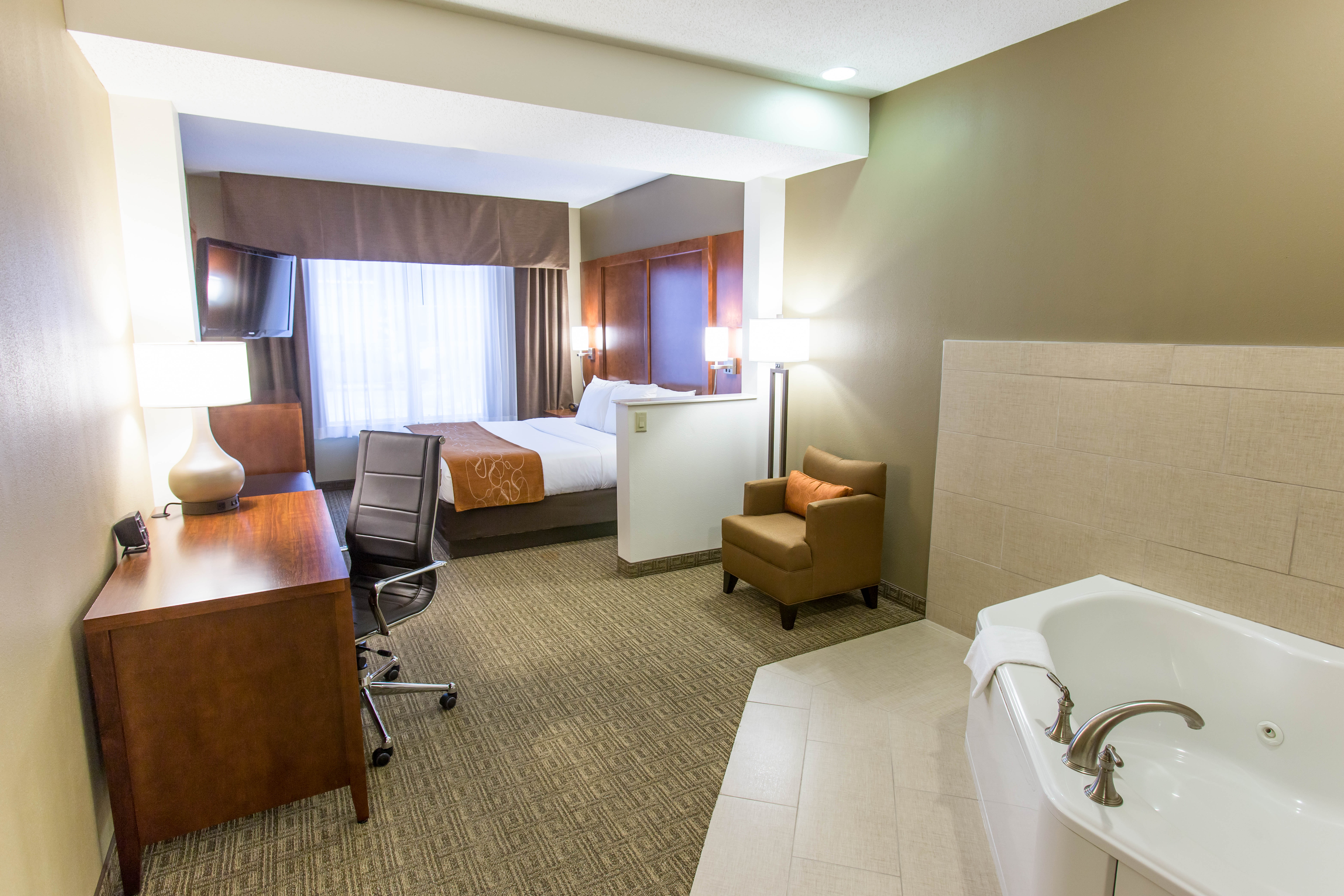 Lodging in Marquette Michigan Comfort Suites Marquette